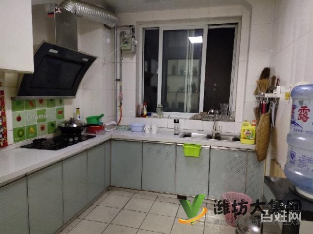 南關(guān)小學(xué)附近電梯洋房四樓精裝三室