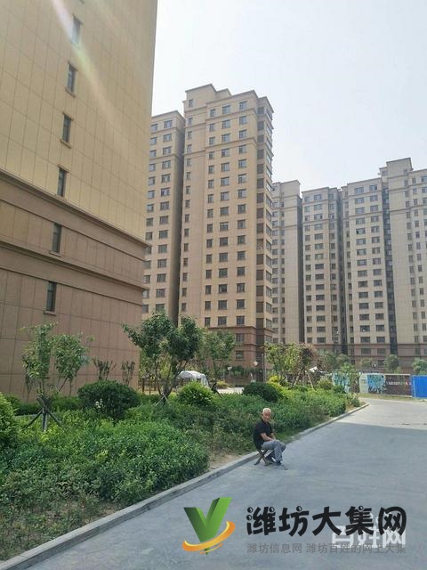 凡爾賽麗都 115平3室2廳 57萬 急售急售