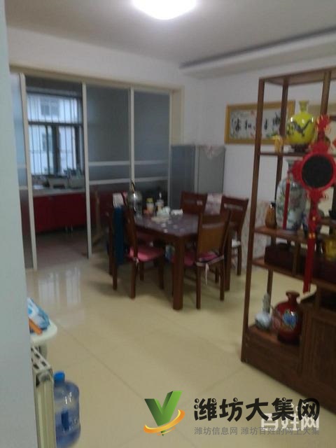 房緊鄰幼兒園小學(xué)