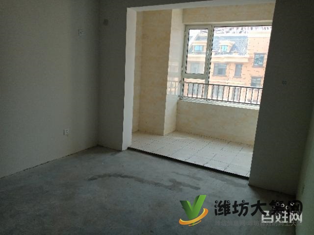 凡爾賽三室優(yōu)質(zhì)房源 133平三室 雙向陽臺 采光充