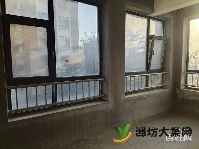 青云郡三室兩廳好房，毛培房給你更大的裝修空間，