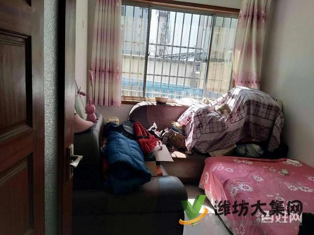 奎文區(qū)泰華北 萬達近福壽街一樓帶院89平3室 精裝