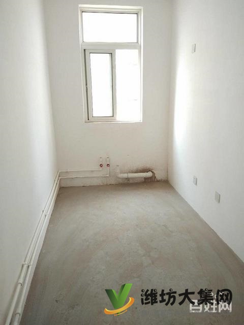 真賤，便宜124平大三室，龍泉太 陽城，送地下室，