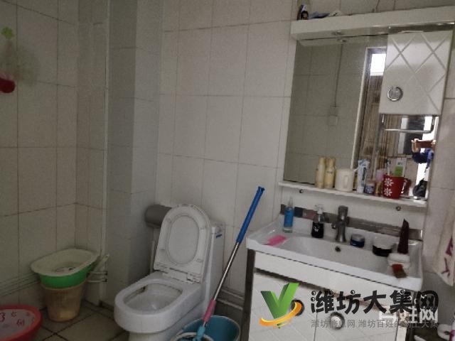 南關(guān)小學(xué)附近電梯洋房四樓精裝三室