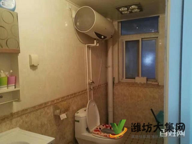 此房為結(jié)婚準(zhǔn)備，舒適三室，精裝修，現(xiàn)因換大房，找有