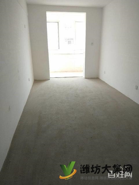 真賤，便宜124平大三室，龍泉太 陽城，送地下室，