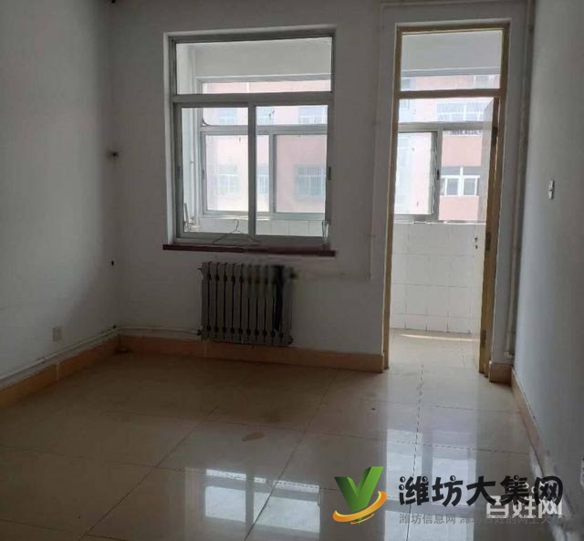 光明小區(qū)多層三樓125平簡裝三室81萬可議