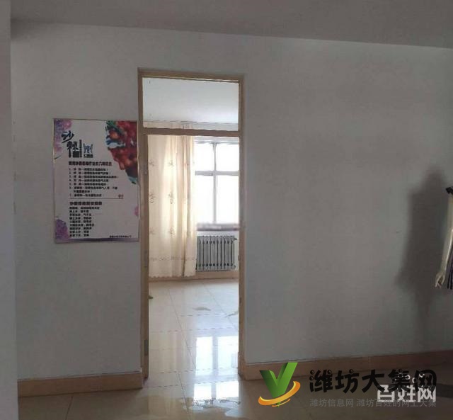 光明小區(qū)多層三樓125平簡裝三室81萬可議