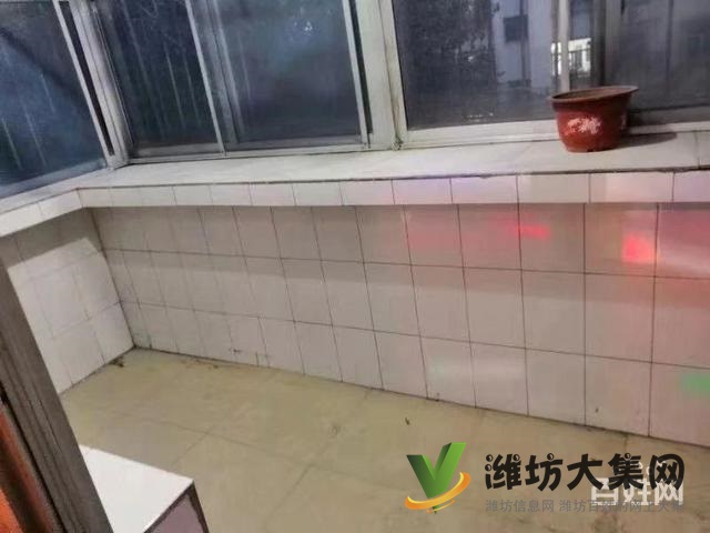 西雙合小區(qū)黃金3樓 精裝修便宜出售