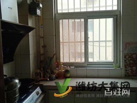 朐山前 翰林苑 多層一樓 100平 精裝修 帶地上儲(chǔ)藏室火急