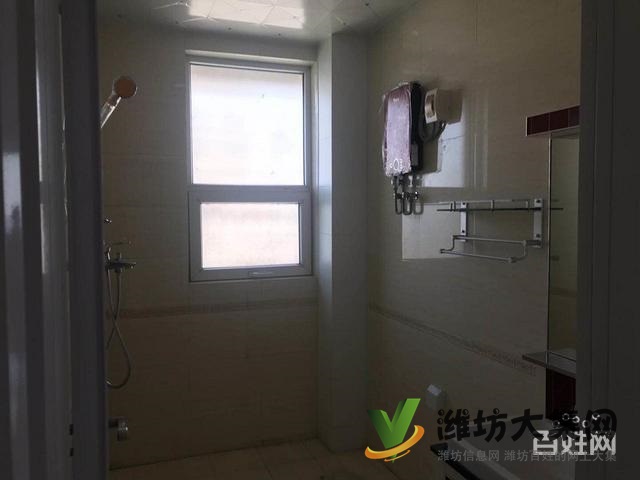 綠色生態(tài)小區(qū) 玫瑰園 三室好房送車庫(kù)儲(chǔ)藏室 看不中