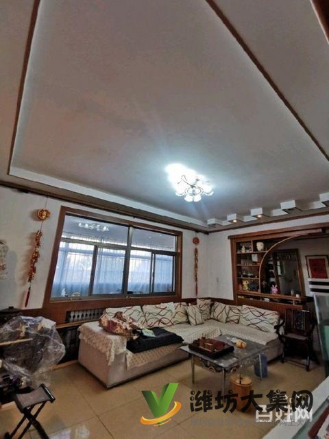 公安局家屬院 近人民醫(yī)院 多層二樓 送儲(chǔ)藏室56.