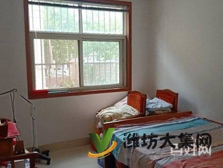 朐山前 翰林苑 多層一樓 100平 精裝修 帶地上儲(chǔ)藏室火急