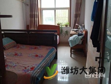 朐山前 翰林苑 多層一樓 100平 精裝修 帶地上儲(chǔ)藏室火急