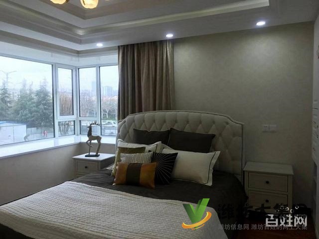 濰城區(qū)政府近 凡爾賽麗都 朝陽大客廳 68萬一套