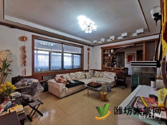 公安局家屬院 近人民醫(yī)院 多層二樓 送儲(chǔ)藏室56.