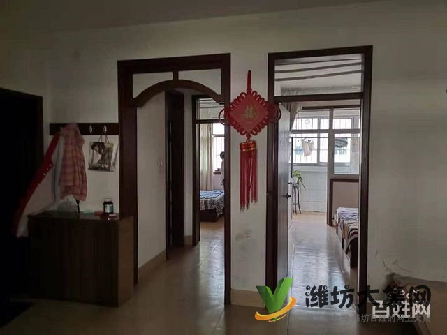 現(xiàn)代小區(qū)東門口 2樓86平小三室 送儲(chǔ)藏室 51.9萬火急急新惠