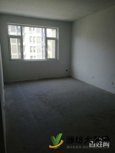 區(qū)政府近星都國(guó)際3室2廳130平方78萬(wàn)毛坯房