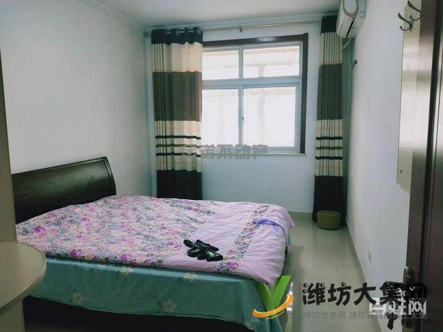 巴龍國際北區(qū)3室5樓136平 精裝修家具家電齊全拎包入住