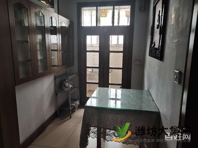 城北供銷(xiāo)社家屬院精裝1樓帶院帶家具低.價(jià)出租