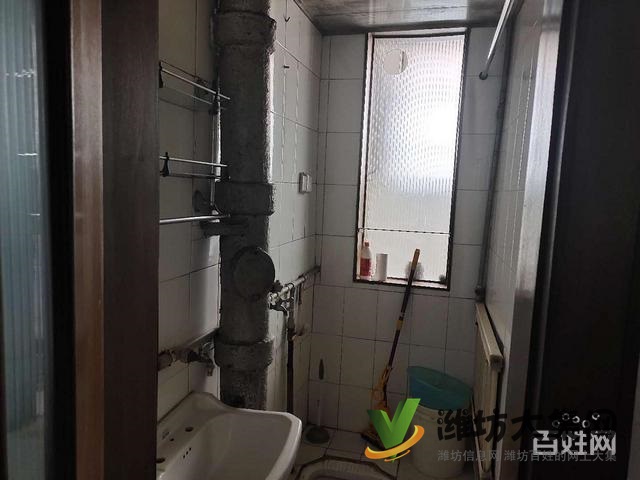 城北供銷(xiāo)社家屬院精裝1樓帶院帶家具低.價(jià)出租