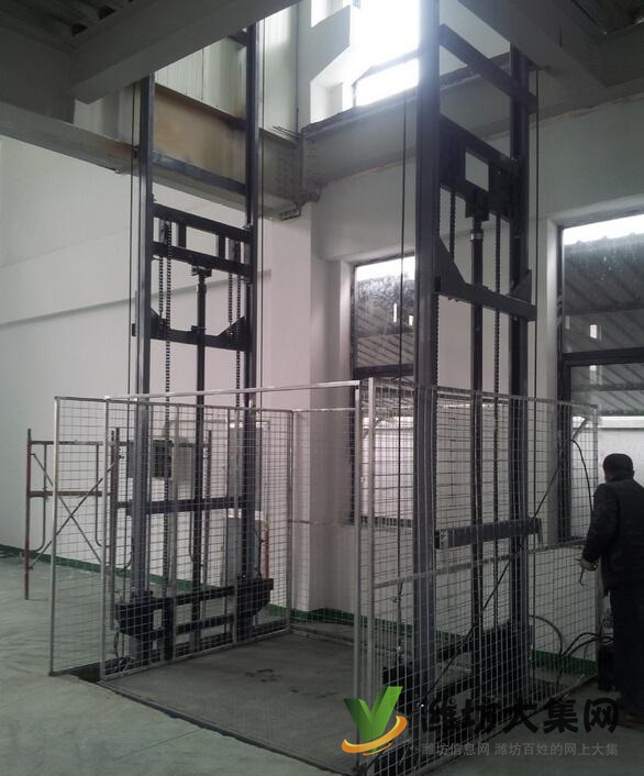 廠家直銷各種類型液壓升降平臺(tái)-濟(jì)南中鼎