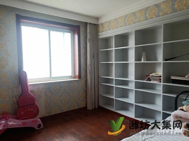 市北區(qū)好房 頂層復(fù)式 230平 六室四廳三衛(wèi)精裝未