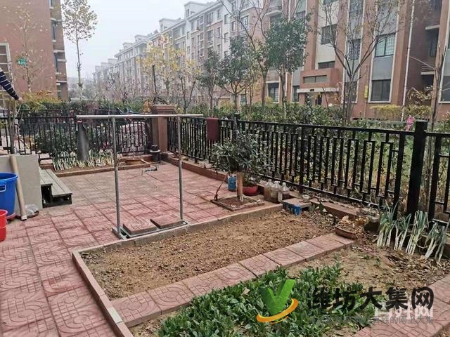 一樓帶院 145平魯豐錦繡花園 精裝 三室兩廳兩衛(wèi)