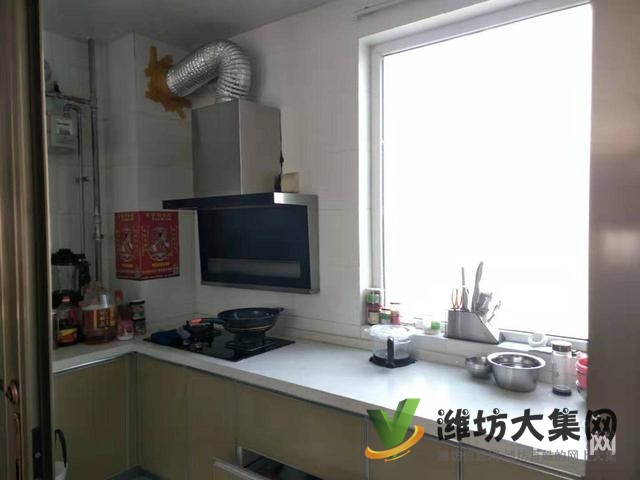 巨能嘉園 精裝修 16樓137平帶儲(chǔ)藏室 99.8萬