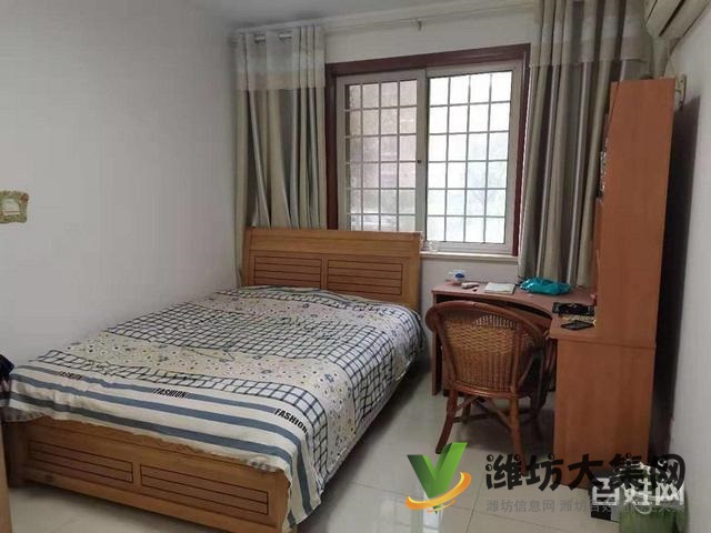 一樓帶院 145平魯豐錦繡花園 精裝 三室兩廳兩衛(wèi)