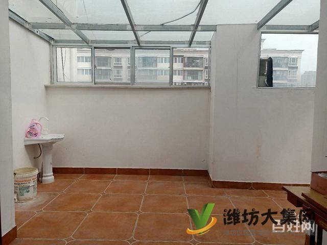 市北區(qū)好房 頂層復(fù)式 230平 六室四廳三衛(wèi)精裝未