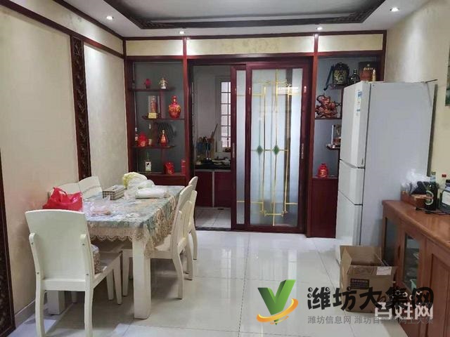 一樓帶院 145平魯豐錦繡花園 精裝 三室兩廳兩衛(wèi)