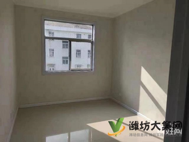 前姚小區(qū)4樓 精裝修便宜出售拎包入住