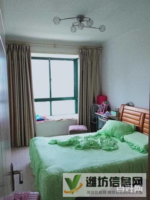 奎文正脈 圣榮廣場(chǎng) 首付15萬 客廳朝陽(yáng) 精裝 有