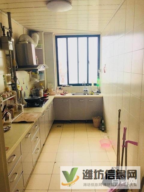 奎文正脈 圣榮廣場(chǎng) 首付15萬 客廳朝陽(yáng) 精裝 有