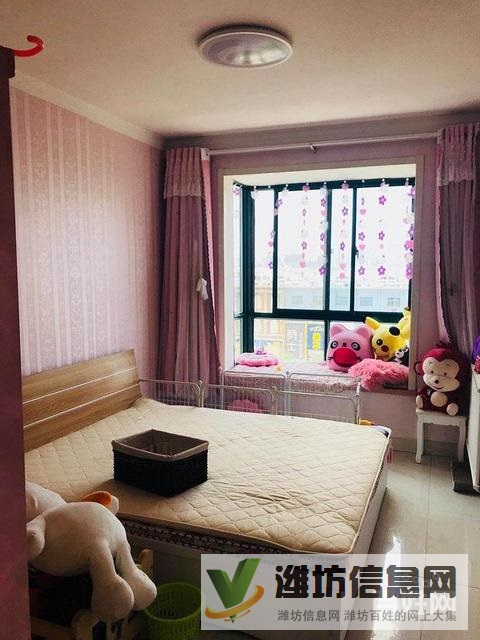 奎文正脈 圣榮廣場(chǎng) 首付15萬 客廳朝陽(yáng) 精裝 有