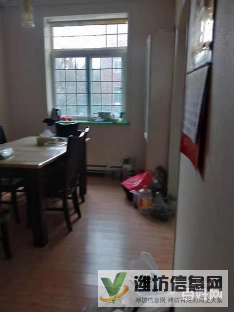 低樓層99平三室兩廳精裝 百匯市場(chǎng)近房主急售看房方便