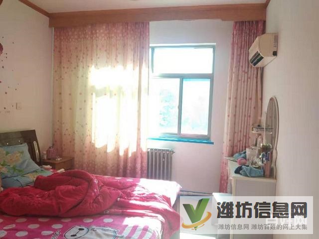 低樓層99平三室兩廳精裝 百匯市場(chǎng)近房主急售看房方便