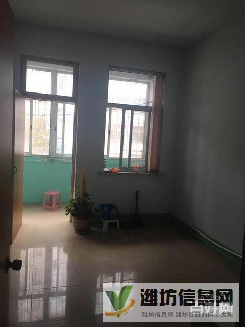 商業(yè)村近 多層一樓三室朝陽(yáng) 單位房實(shí)際面積120平 急售可議