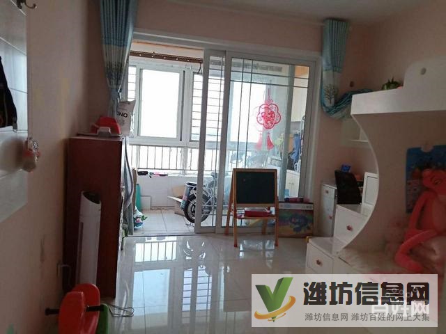 泰華近東方明珠 三室一廳精裝修拎包入住