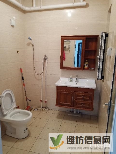 高新市府廣場(chǎng)現(xiàn)代錦繡城首次出租