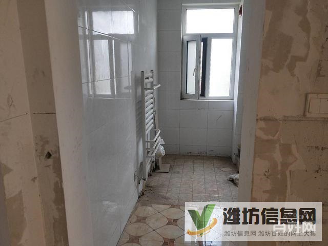 清河壟塬小高層一樓帶院 帶子母車位儲(chǔ)藏室 簡(jiǎn)裝三室