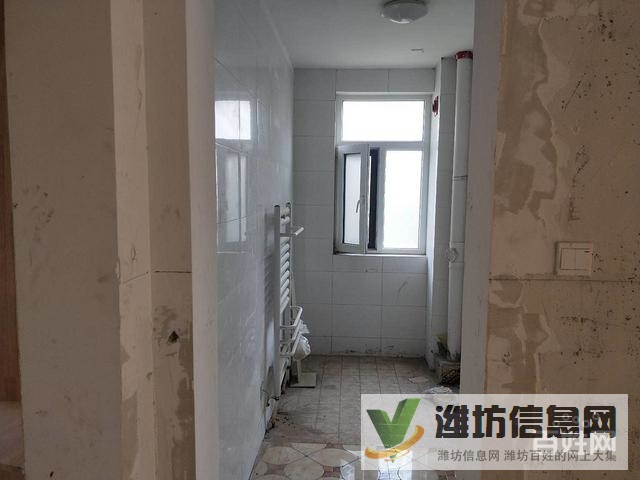 清河壟塬小高層一樓帶院 帶子母車位儲(chǔ)藏室 簡(jiǎn)裝三室