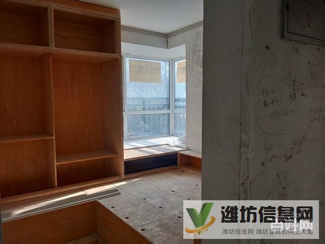 清河壟塬小高層一樓帶院 帶子母車位儲(chǔ)藏室 簡(jiǎn)裝三室