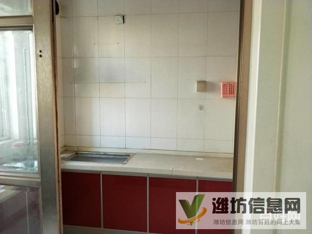 新城明珠多層三樓三室118平 帶車(chē)庫(kù) 前后陽(yáng)臺(tái)93