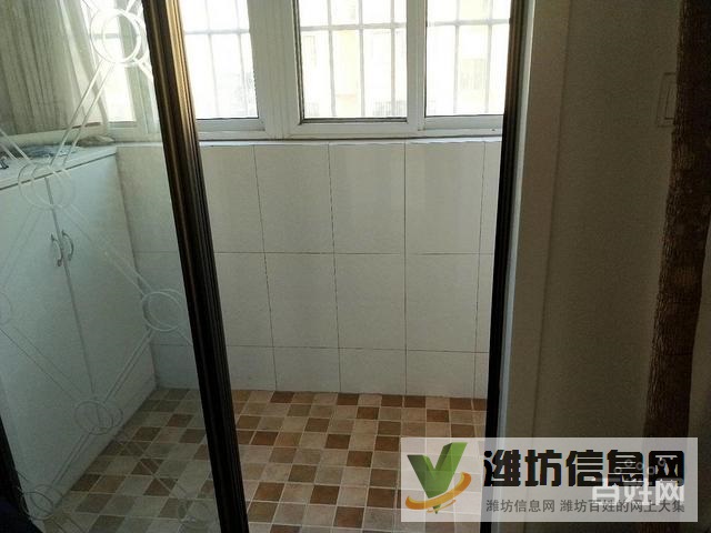 新城明珠多層三樓三室118平 帶車(chē)庫(kù) 前后陽(yáng)臺(tái)93