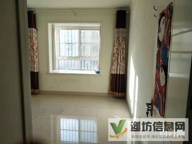 新城明珠多層三樓三室118平 帶車(chē)庫(kù) 前后陽(yáng)臺(tái)93