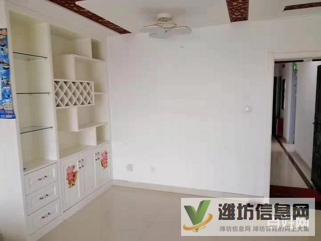 大華中央城豪華裝修3室?guī)У叵麓筌噹旒揖呒译婟R全三塊空調(diào)