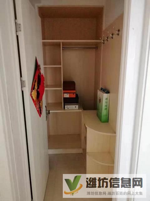 大華中央城豪華裝修3室?guī)У叵麓筌噹旒揖呒译婟R全三塊空調(diào)