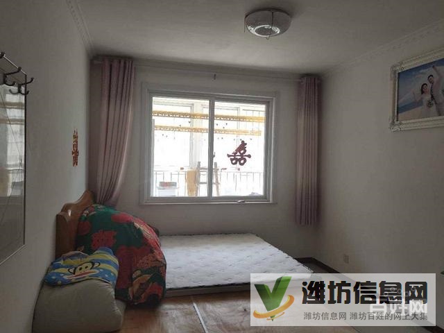 興華學(xué)qu房領(lǐng)秀城精裝三室多層四樓帶倉(cāng)庫(kù)55萬(wàn)